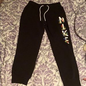 Nike Sweatpants
